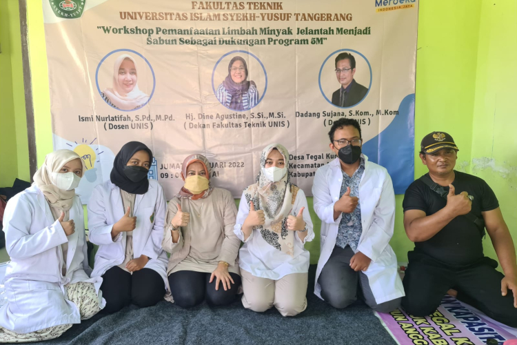 Warga Mauk Dilatih Daur Ulang Minyak